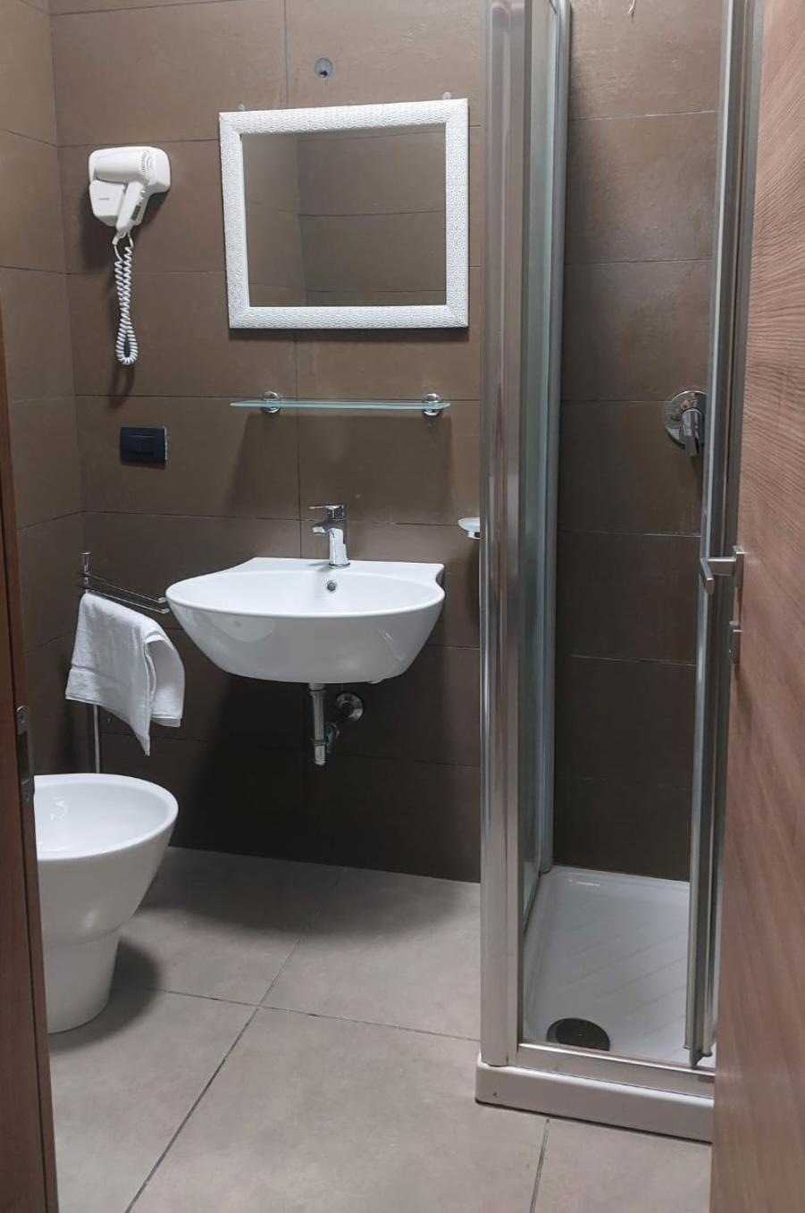 Hotel La Torre Формиджине Екстериор снимка