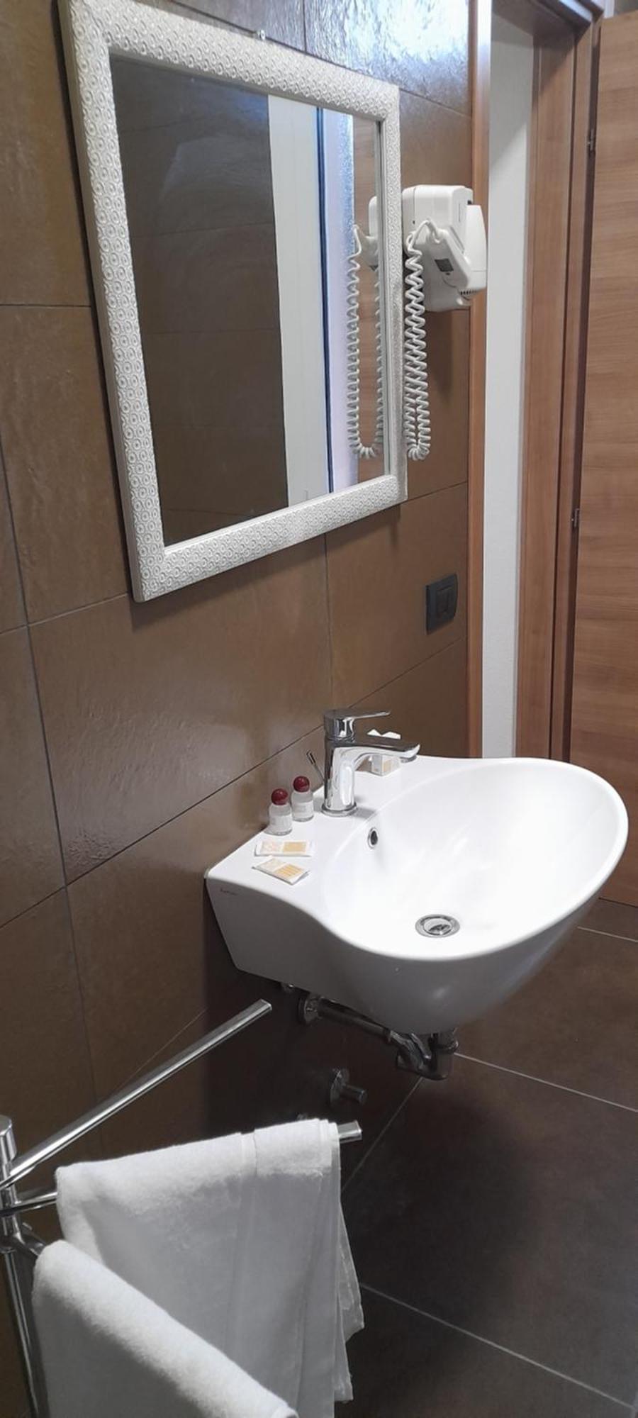 Hotel La Torre Формиджине Екстериор снимка