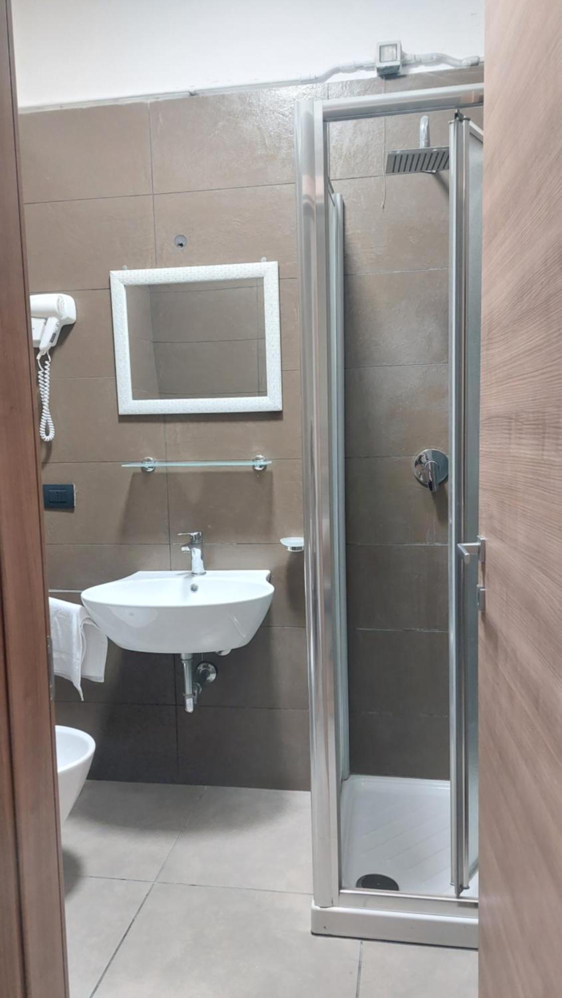 Hotel La Torre Формиджине Екстериор снимка